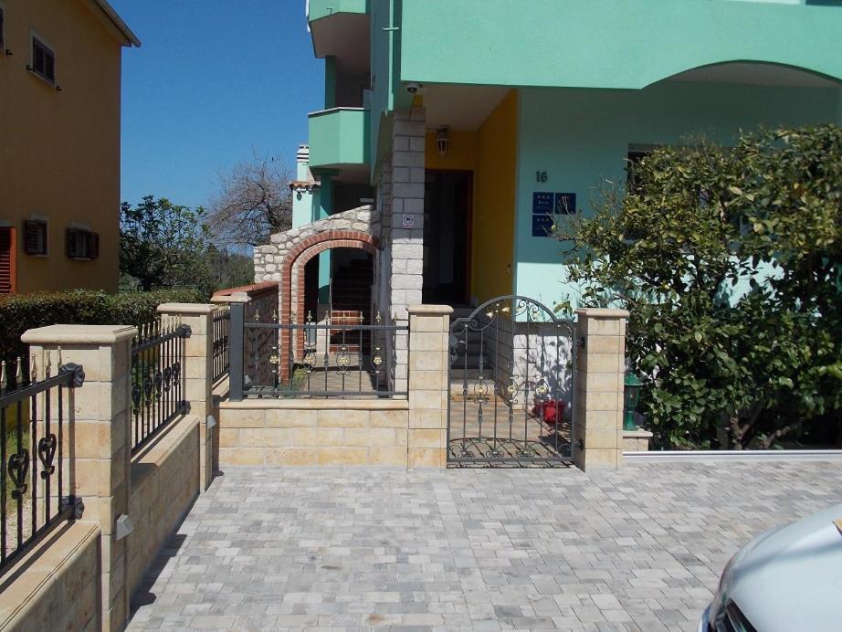 Lux Benak - Barbara Apartment *